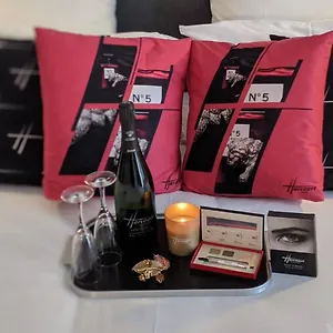 Residences Harcourt - Ile Saint Louis - Париж