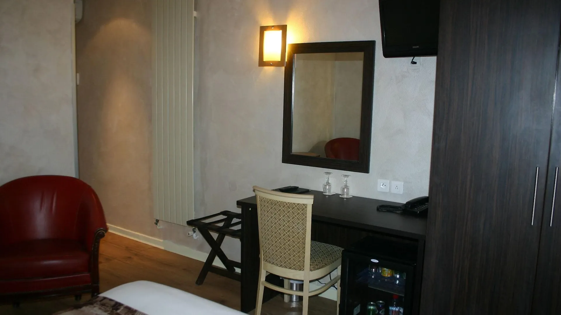 Hotel Derby Eiffel Paris