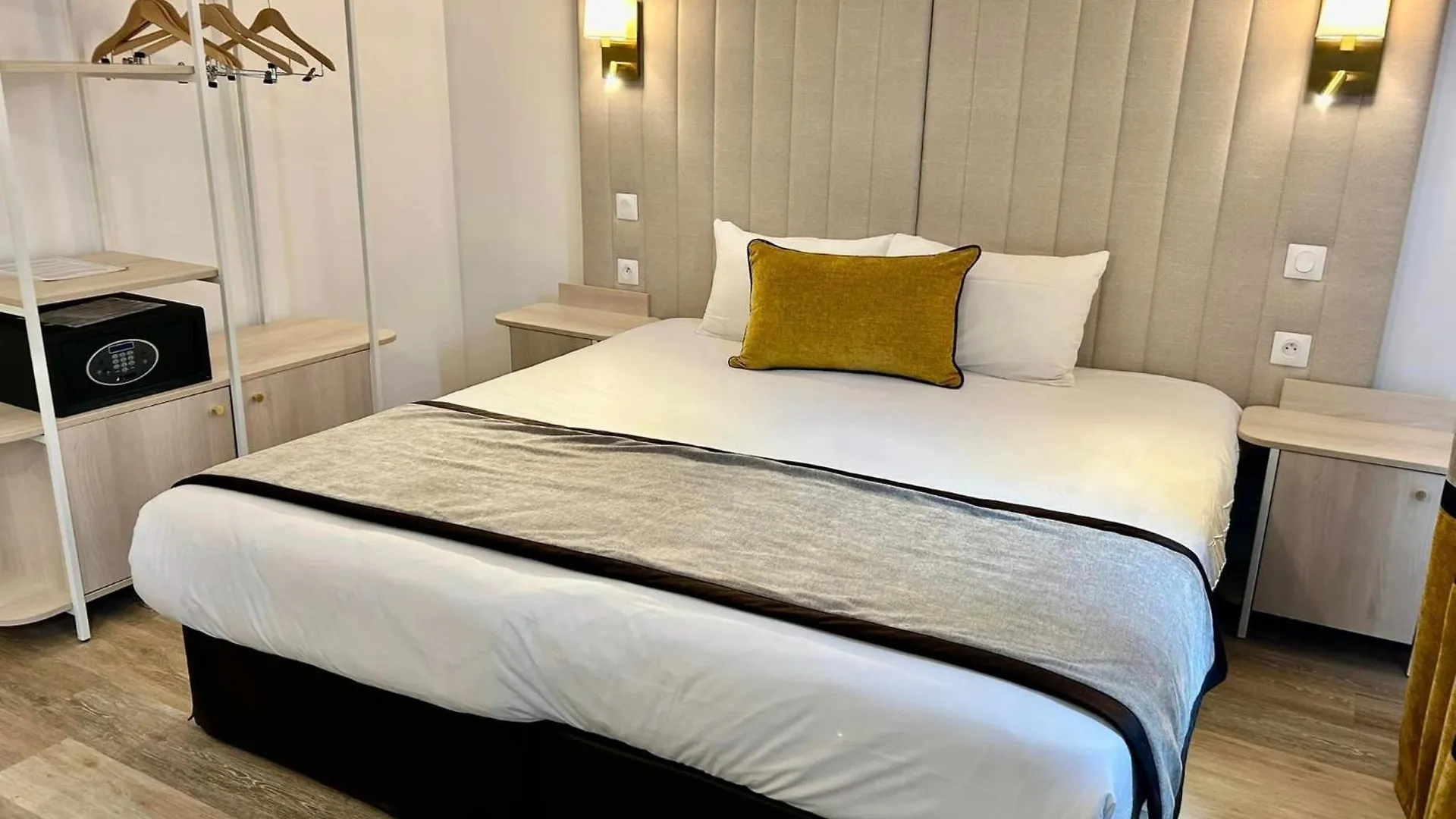Hotel Derby Eiffel Paris
