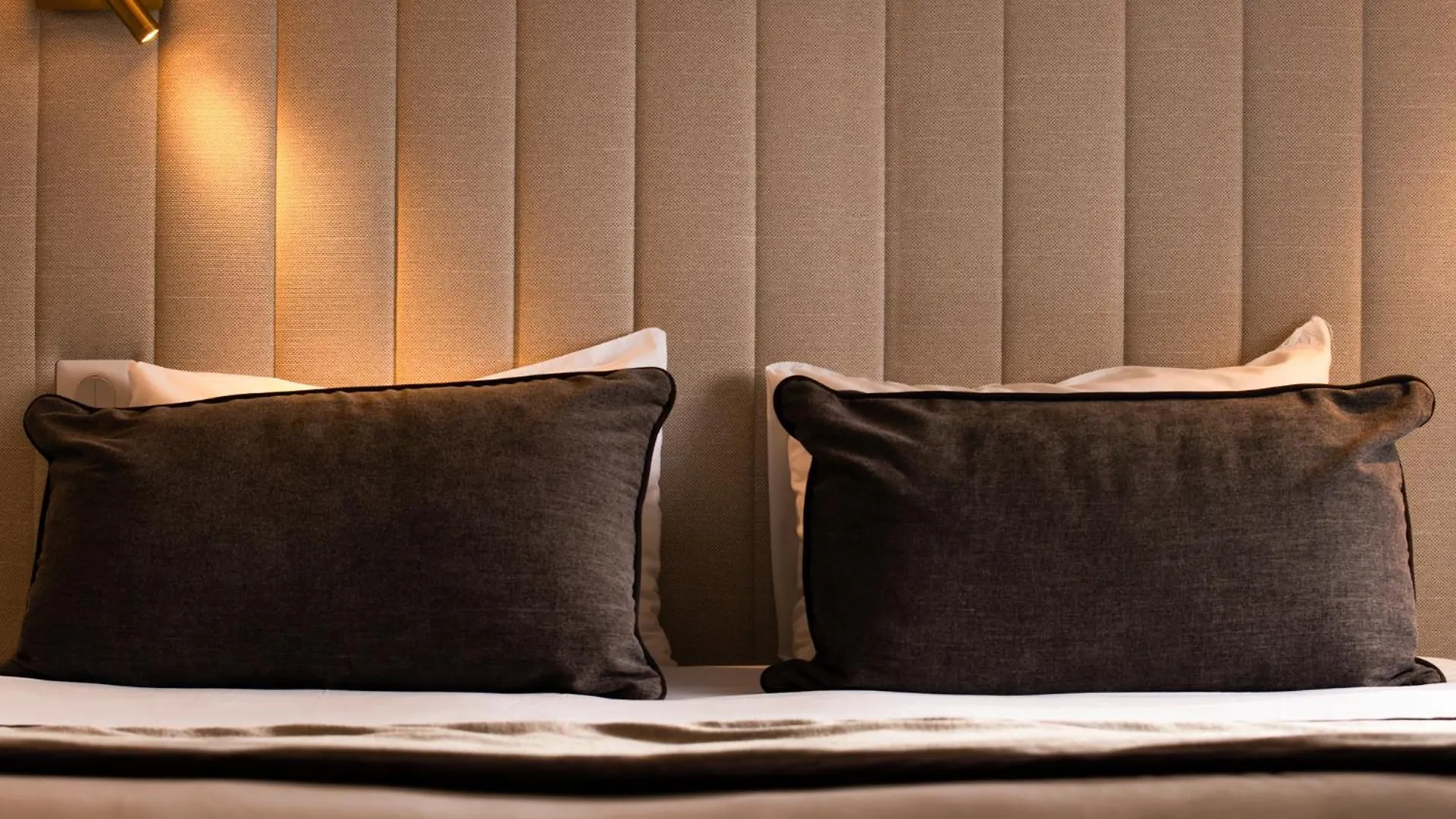 Hotel Derby Eiffel Paris 3*,